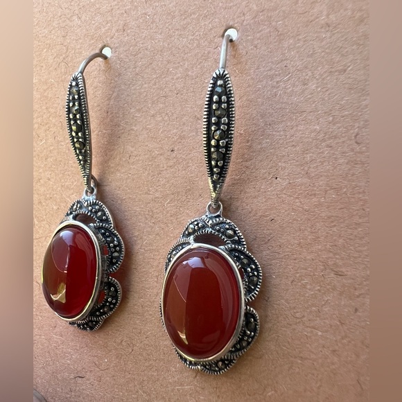 Elegant Sterling Silver Carnelian and marcasite earrings - Picture 2 of 10
